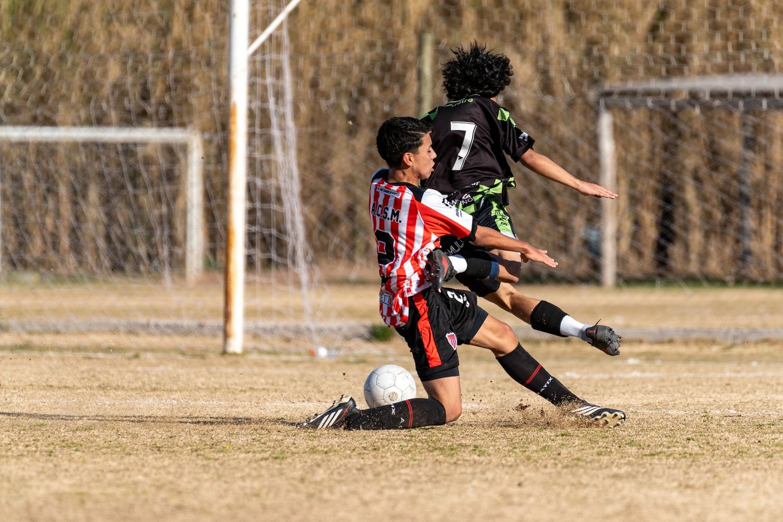 Box to box midfielders — Step 2: Defensive Mastery, Turning Midfielders into Defensive Anchors Box to box midfielders — Step 2: Defensive Mastery, Turning Midfielders into Defensive Anchors