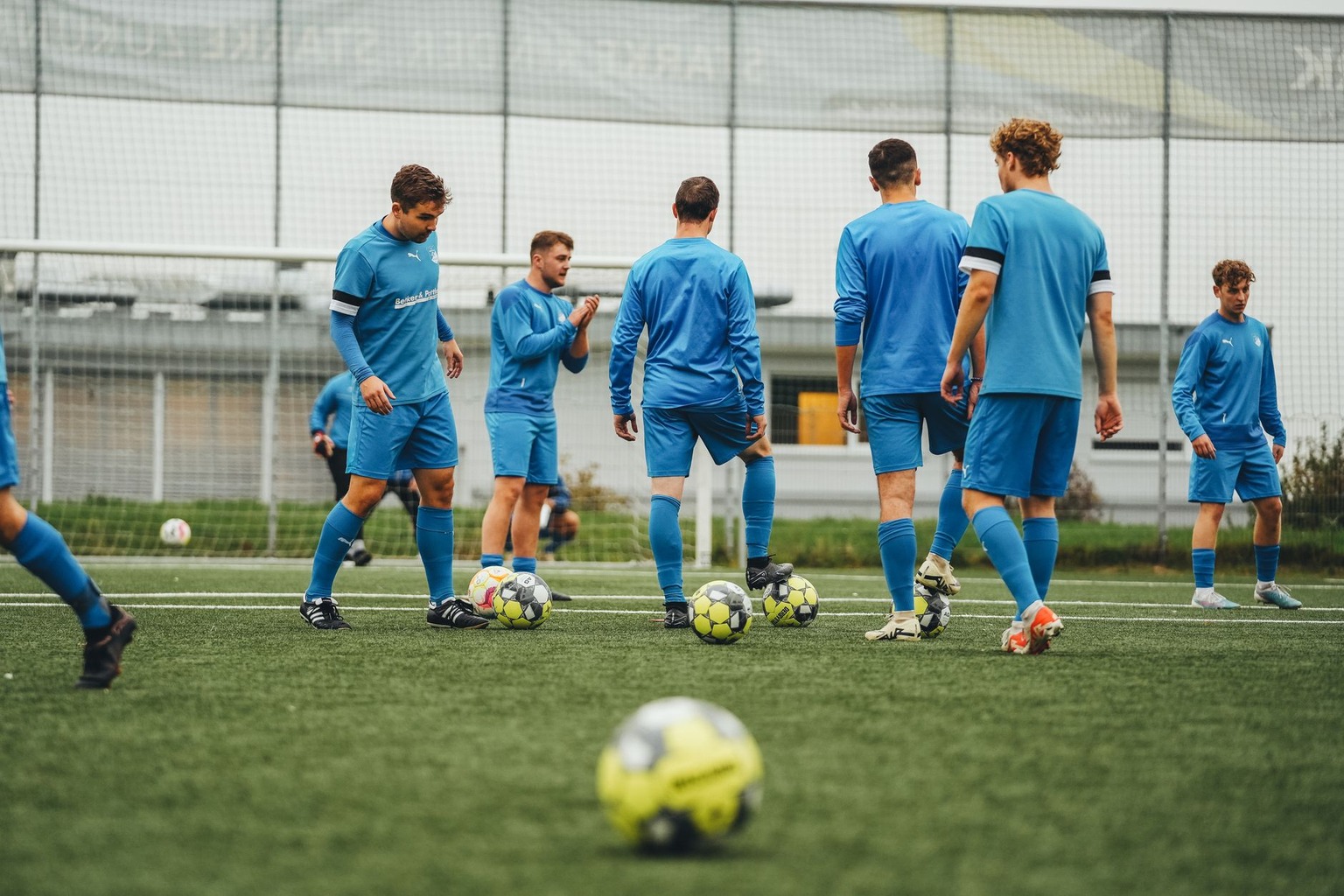 Defensive midfield roles — Managing Stamina and Mental Focus Defensive midfield roles — Managing Stamina and Mental Focus